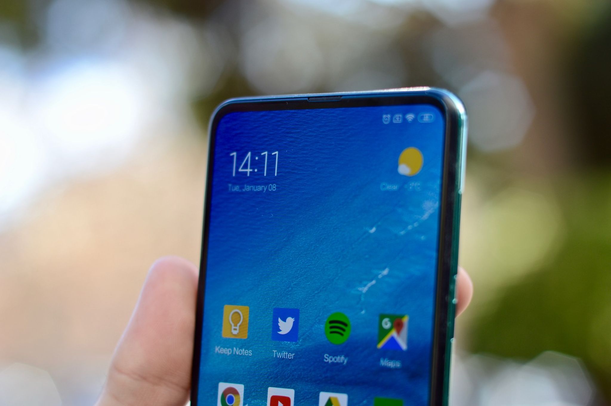 Xiaomi enseña su móvil con cámara frontal bajo la pantalla